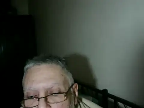 Snapshot of 100Tauros chatting on 11/06/25, 10:58 100Tauros online show from 11/06/25, 10:58