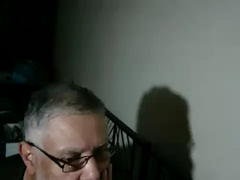 Snapshot of 100Tauros chatting on 11/22/25, 10:19 100Tauros online show from 11/22/25, 10:19