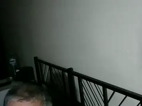 Snapshot of 100Tauros chatting on 10/20/25, 08:53 100Tauros online show from 10/20/25, 08:53