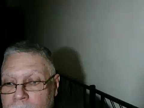 Snapshot of 100Tauros chatting on 11/03/25, 10:02 100Tauros online show from 11/03/25, 10:02