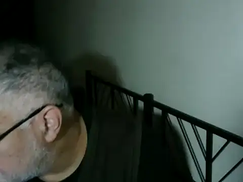 Snapshot of 100Tauros chatting on 11/04/25, 10:24 100Tauros online show from 11/04/25, 10:24