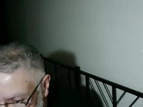 Snapshot of 100Tauros chatting on 10/31/25, 11:00 100Tauros online show from 10/31/25, 11:00