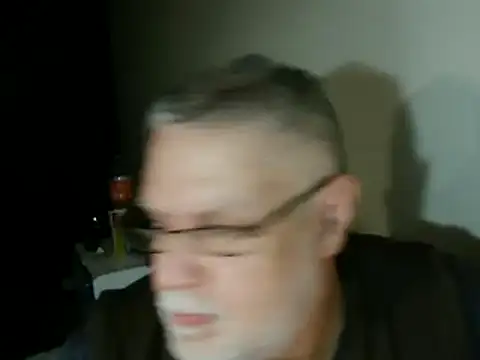 Snapshot of 100Tauros chatting on 10/26/25, 10:10 100Tauros online show from 10/26/25, 10:10