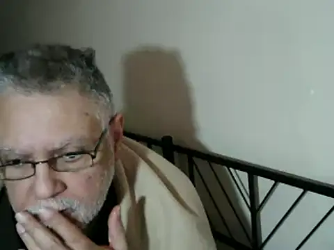 Snapshot of 100Tauros chatting on 11/20/25, 10:38 100Tauros online show from 11/20/25, 10:38