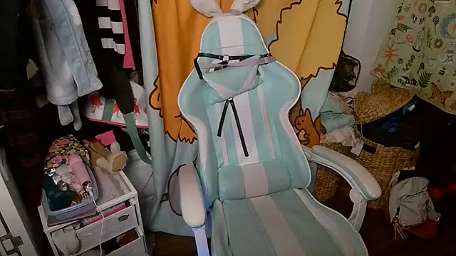 mochi rainbow online show from 03/01/25, 07:04