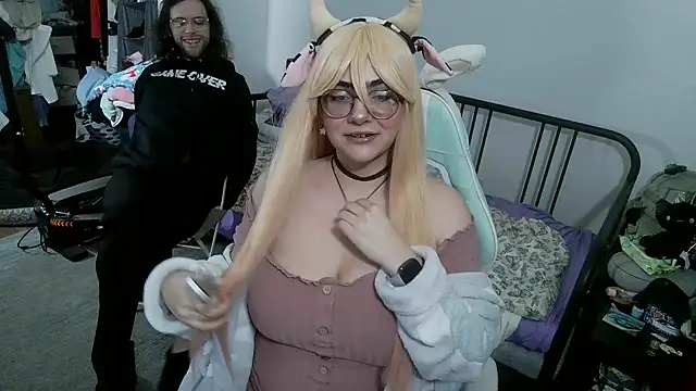 mochi rainbow online show from 02/24/26, 04:02