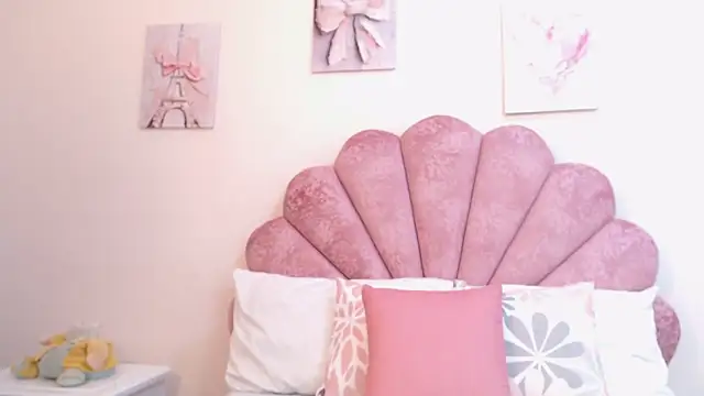 MilaaAdams online show from 06/08/26, 11:22