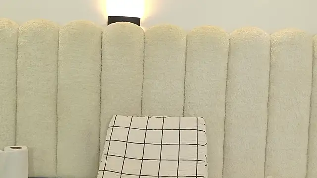 Juliabadlee online show from 11/27/25, 09:59