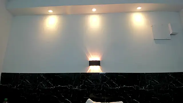 Snapshot of Juliabadlee chatting on 03/06/25, 12:21 Juliabadlee online show from 03/06/25, 12:21