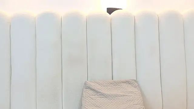 Juliabadlee online show from 05/10/26, 11:39