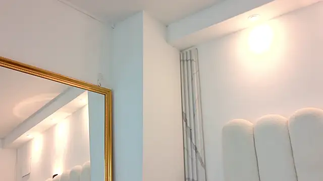 Juliabadlee online show from 02/08/26, 11:35