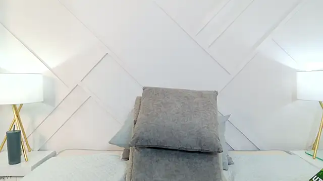 Juliabadlee online show from 07/26/26, 12:28