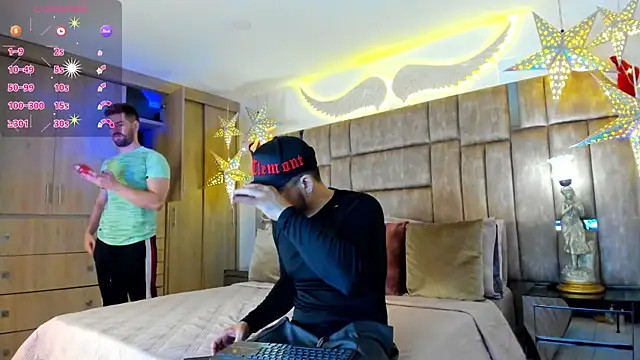 Snapshot of petterwilly1 chatting on 12/20/25, 04:43 petterwilly1 online show from 12/20/25, 04:43