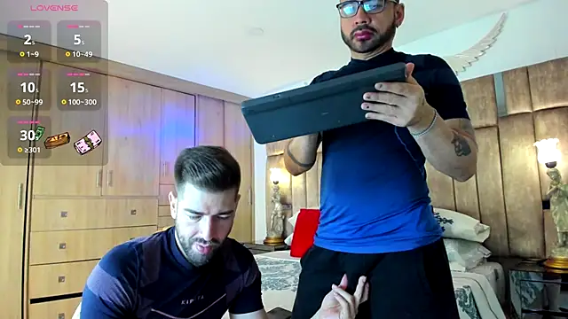 Snapshot of petterwilly1 chatting on 10/11/25, 03:13 petterwilly1 online show from 10/11/25, 03:13