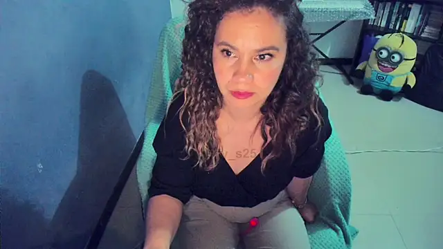 gigi stephans online show from 06/21/26, 03:34