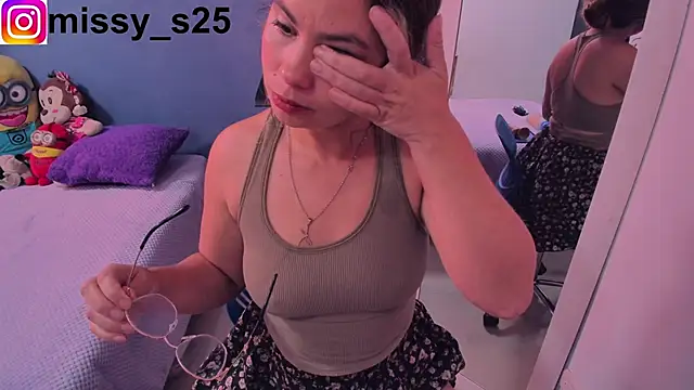 gigi stephans online show from 10/12/25, 08:10