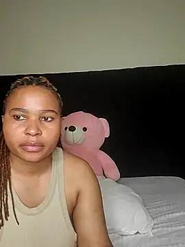 R-thequeen online show from 02/25/26, 12:16