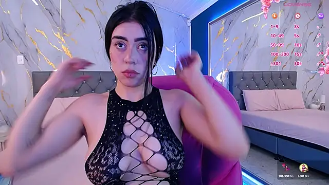 Snapshot of Julieta_De_Los_Angeles chatting on 02/20/25, 06:50 Julieta De Los Angeles online show from 02/20/25, 06:50