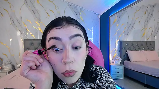 Snapshot of Julieta_De_Los_Angeles chatting on 02/21/25, 03:56 Julieta De Los Angeles online show from 02/21/25, 03:56