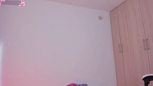 Snapshot of liaqueen610 chatting on 02/07/25, 11:55 liaqueen610 online show from 02/07/25, 11:55