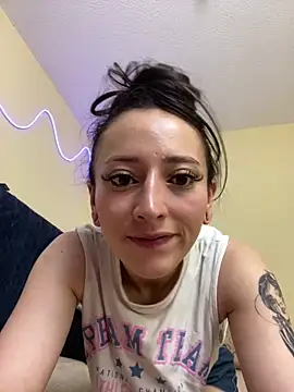 liaqueen610 online show from 11/21/25, 11:15