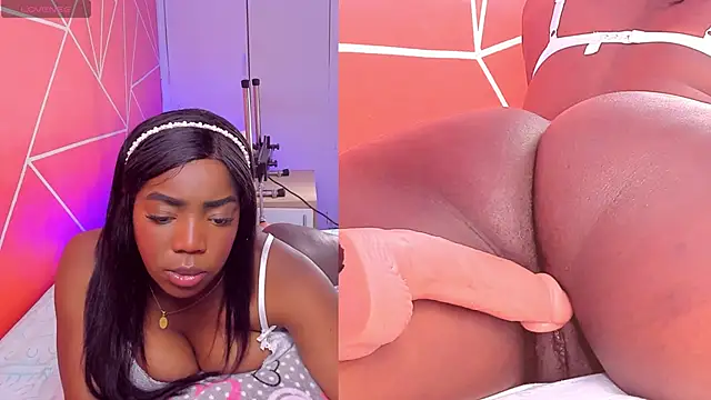 Snapshot of zoeethompson_cm chatting on 09/18/25, 11:13 zoeethompson cm online show from 09/18/25, 11:13