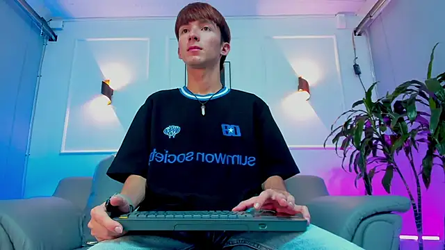 Jake evans online show from 04/15/26, 04:40