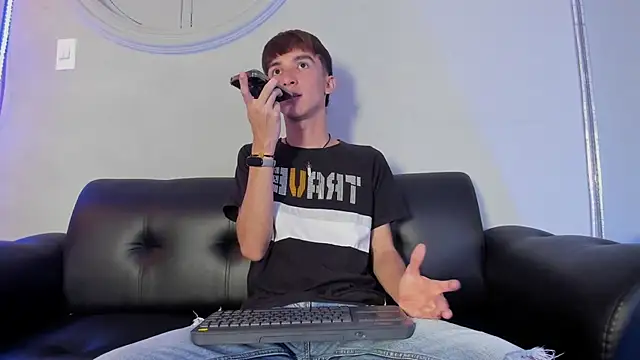 Snapshot of Jake_evans chatting on 05/07/26, 03:15 Jake evans online show from 05/07/26, 03:15
