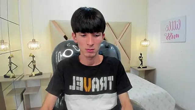 Snapshot of Jake_evans chatting on 10/06/25, 04:02 Jake evans online show from 10/06/25, 04:02