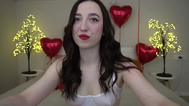 Snapshot of MonAmourrrR chatting on 02/14/25, 07:17 MonAmourrrR online show from 02/14/25, 07:17