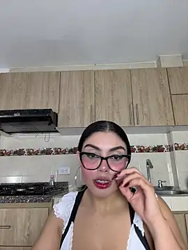 zui lu online show from 10/31/25, 03:03