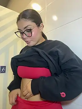 zui lu online show from 01/11/26, 04:08