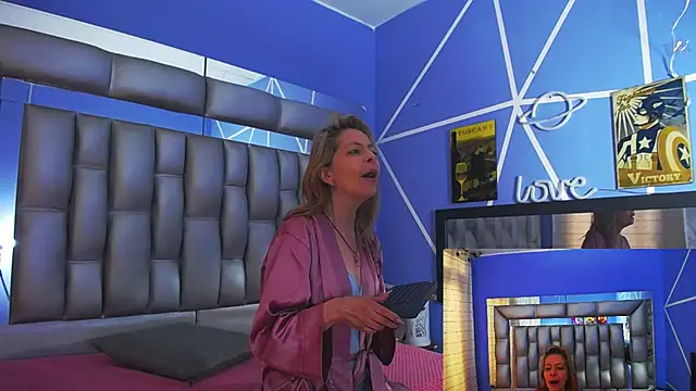 sophia ny online show from 03/19/25, 04:34