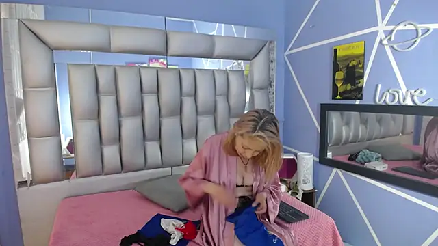 sophia ny online show from 03/20/25, 01:26