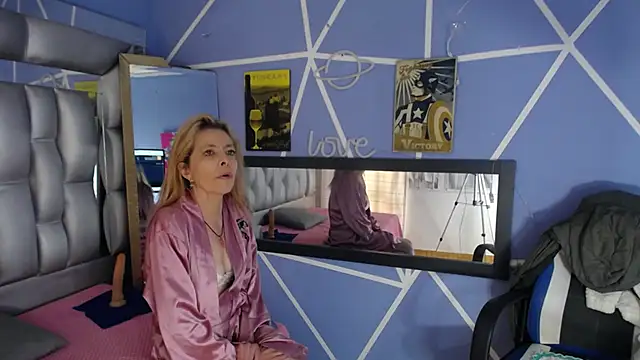 sophia ny online show from 03/22/25, 07:53