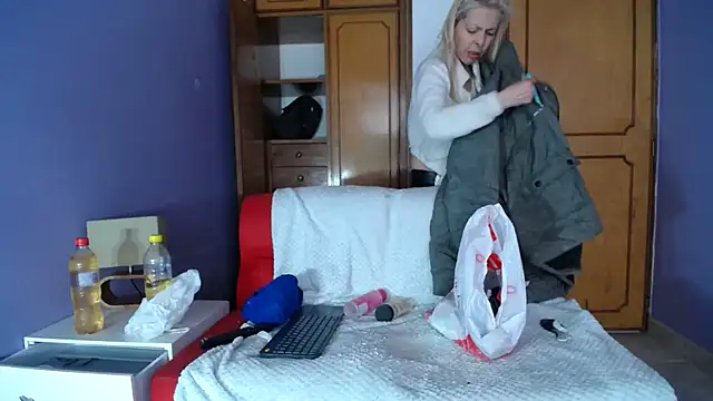 sophia ny online show from 02/18/26, 12:56