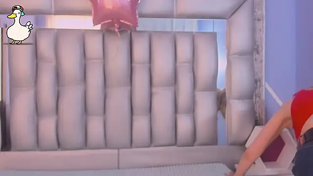 sophia ny online show from 11/08/25, 01:47