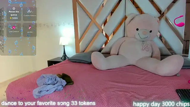 sophia ny online show from 12/17/25, 02:00