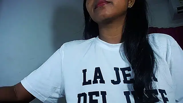 Snapshot of Sashabreck chatting on 12/21/25, 02:46 Sashabreck online show from 12/21/25, 02:46