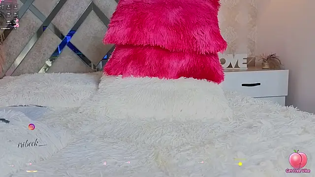 oceane becker online show from 11/11/25, 12:44