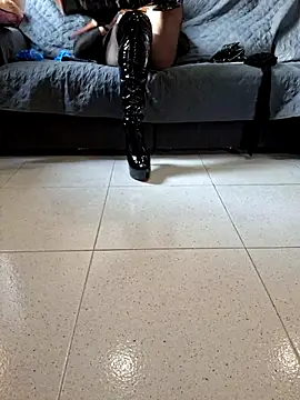 M87HOT online show from 03/12/26, 03:05