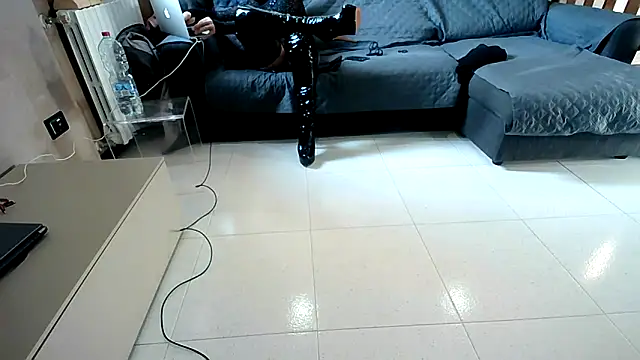 M87HOT online show from 04/09/26, 03:51