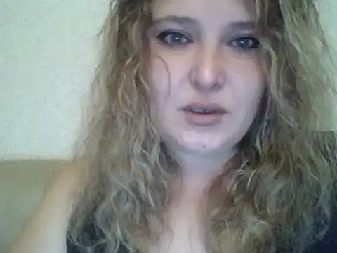Snapshot of ParisMimi chatting on 10/04/25, 04:36 ParisMimi online show from 10/04/25, 04:36