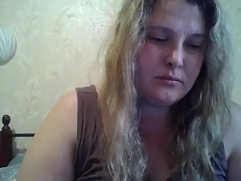 ParisMimi online show from 05/27/26, 08:11