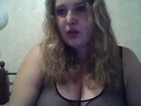Snapshot of ParisMimi chatting on 10/09/25, 09:32 ParisMimi online show from 10/09/25, 09:32