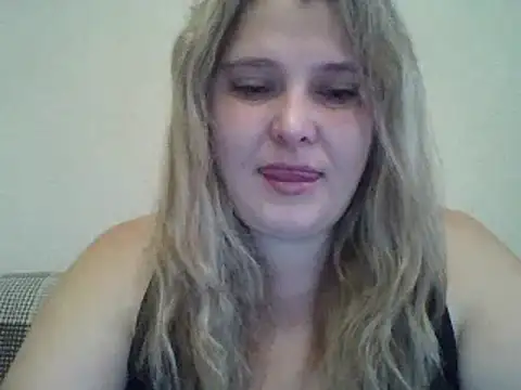 ParisMimi online show from 11/26/25, 07:52