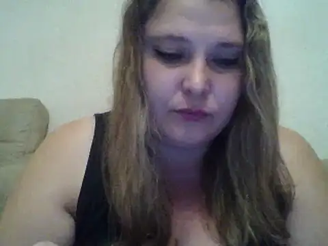 Snapshot of ParisMimi chatting on 10/17/25, 09:38 ParisMimi online show from 10/17/25, 09:38