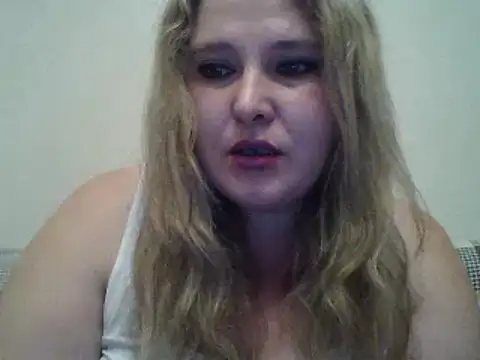 ParisMimi online show from 11/24/25, 09:26