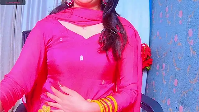 Snapshot of Aashika-Kaur chatting on 01/13/25, 03:45 Aashika-Kaur online show from 01/13/25, 03:45