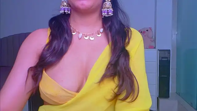 Snapshot of Aashika-Kaur chatting on 09/16/25, 04:24 Aashika-Kaur online show from 09/16/25, 04:24